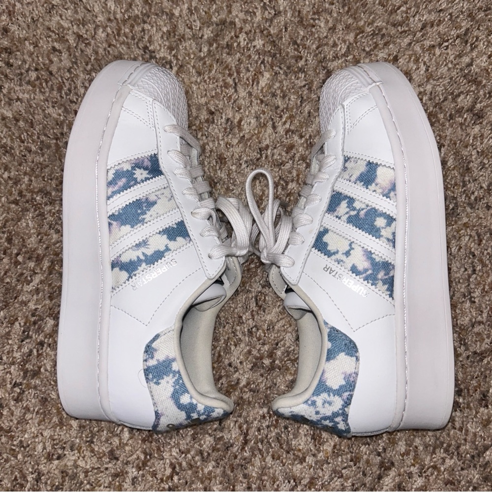 Adidas Women's 7 Superstar Dreamy Floral - Picture 5 of 9